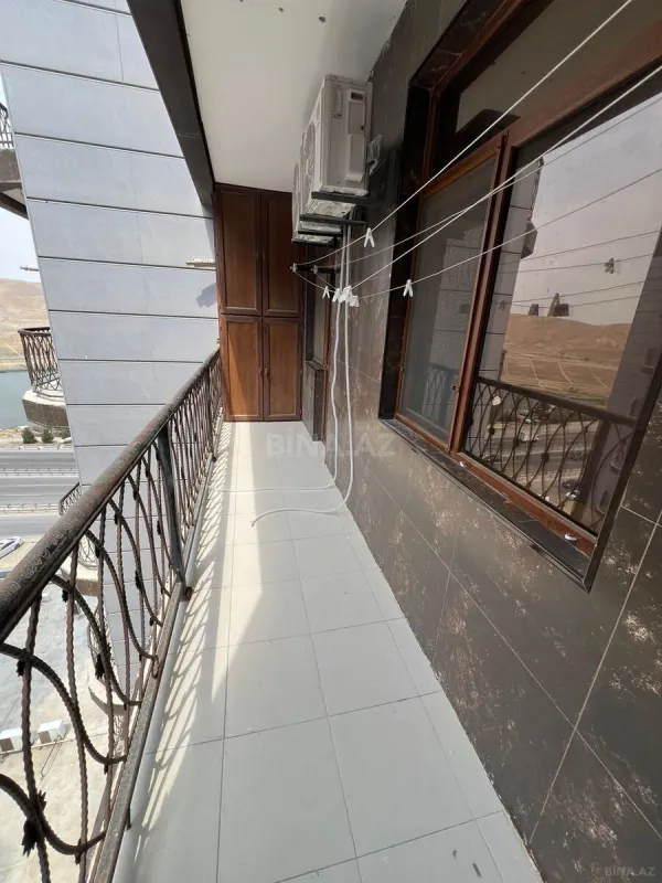 Satılır 2 otaqlı mənzil 77 m²