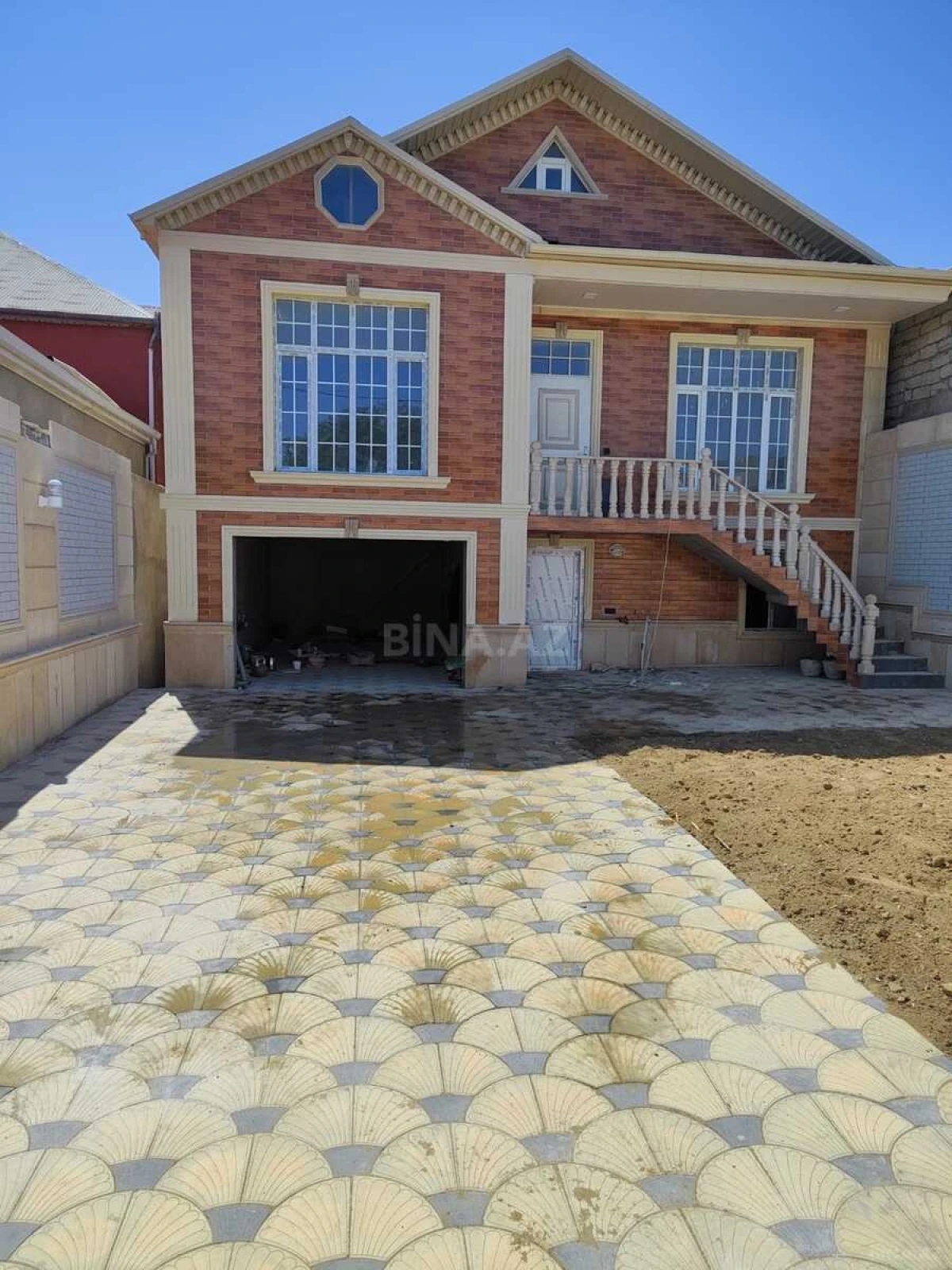 Satılır 4 otaqlı həyət evi 195 m²