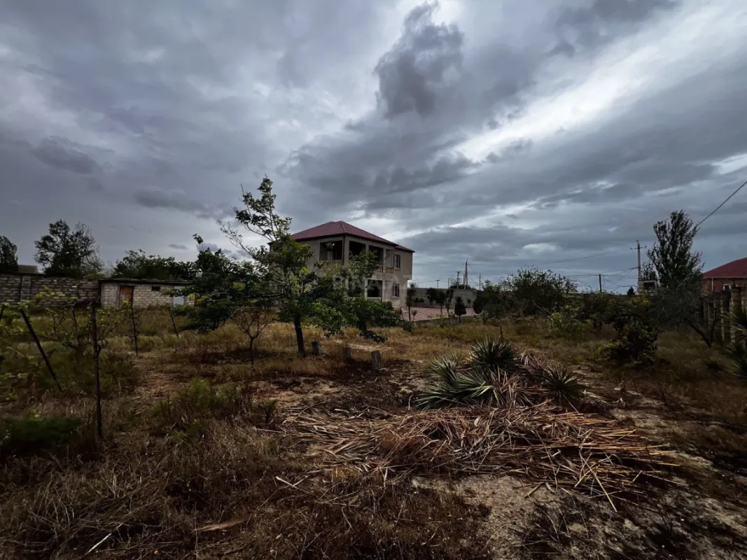 Satılır 4 otaqlı həyət evi 330 m²