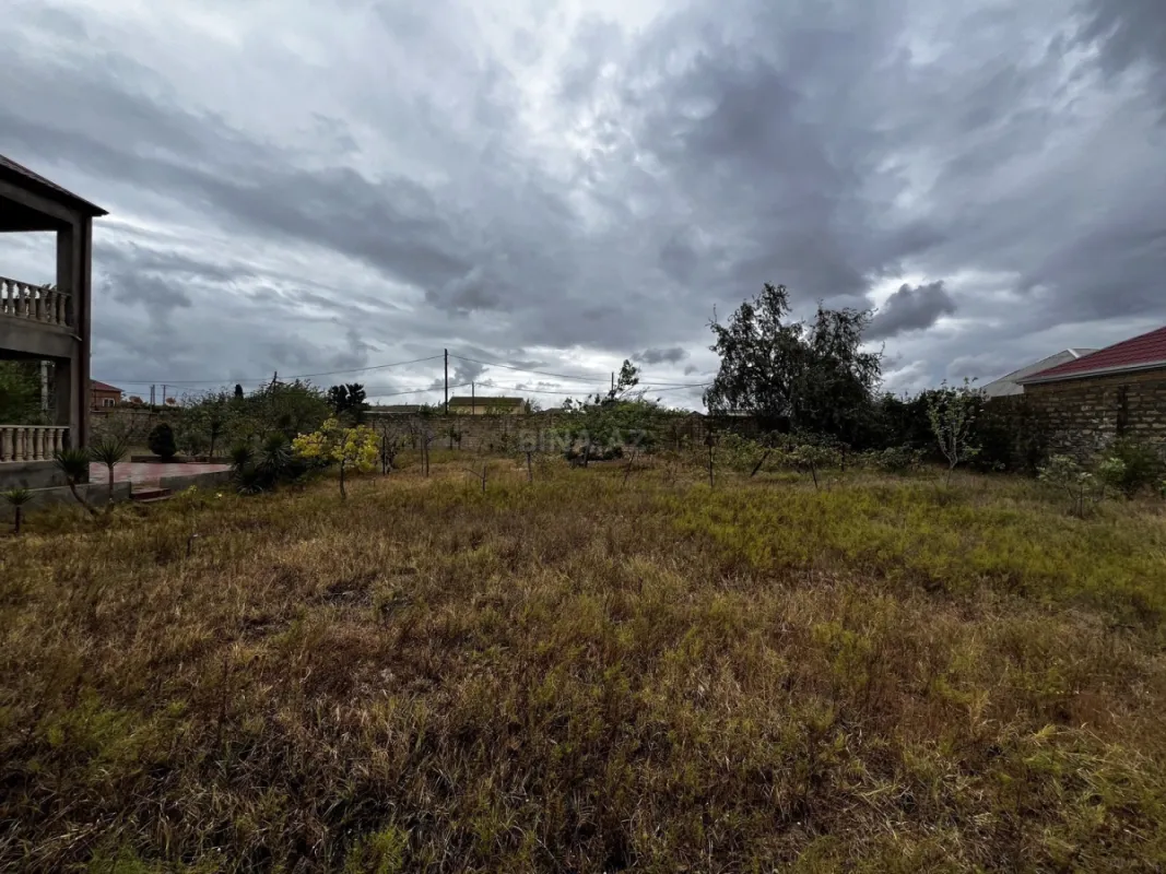 Satılır 4 otaqlı həyət evi 330 m²