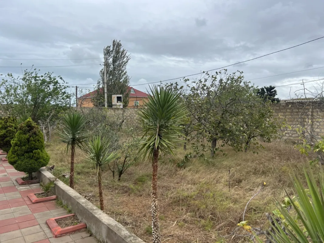 Satılır 4 otaqlı həyət evi 330 m²