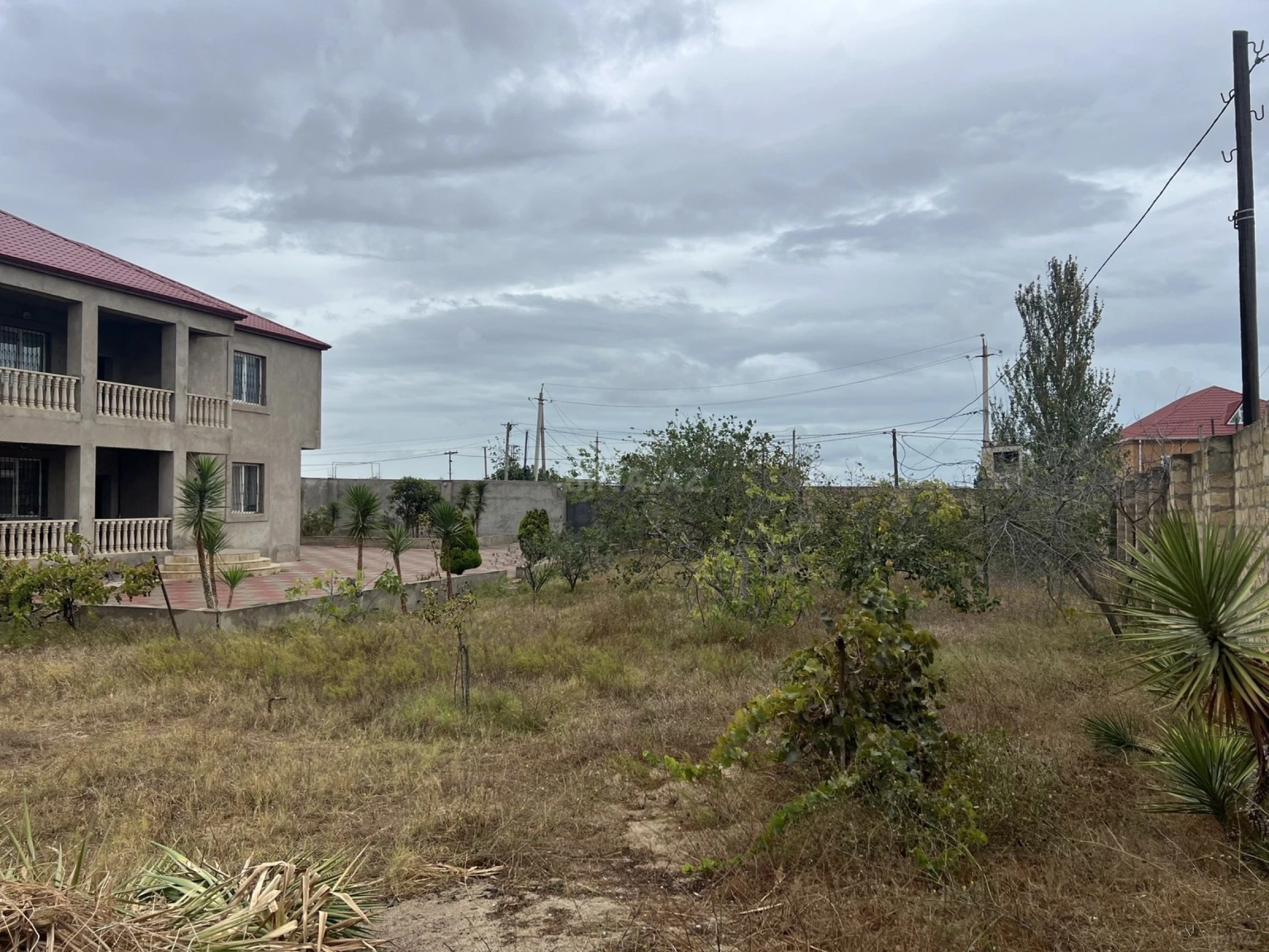 Satılır 4 otaqlı həyət evi 330 m²