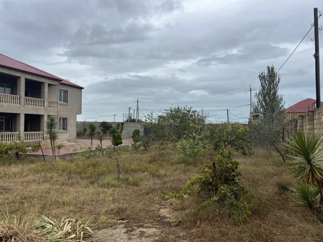 Satılır 4 otaqlı həyət evi 330 m²