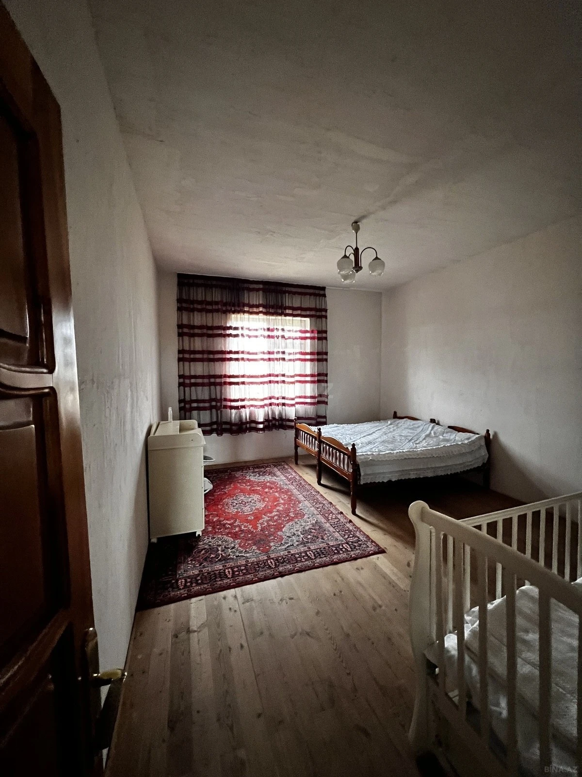 Satılır 4 otaqlı həyət evi 330 m²