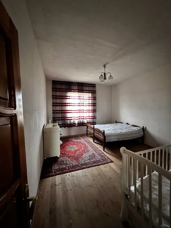 Satılır 4 otaqlı həyət evi 330 m²