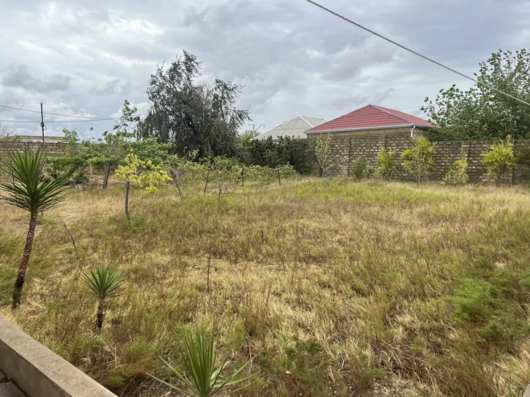 Satılır 4 otaqlı həyət evi 330 m²