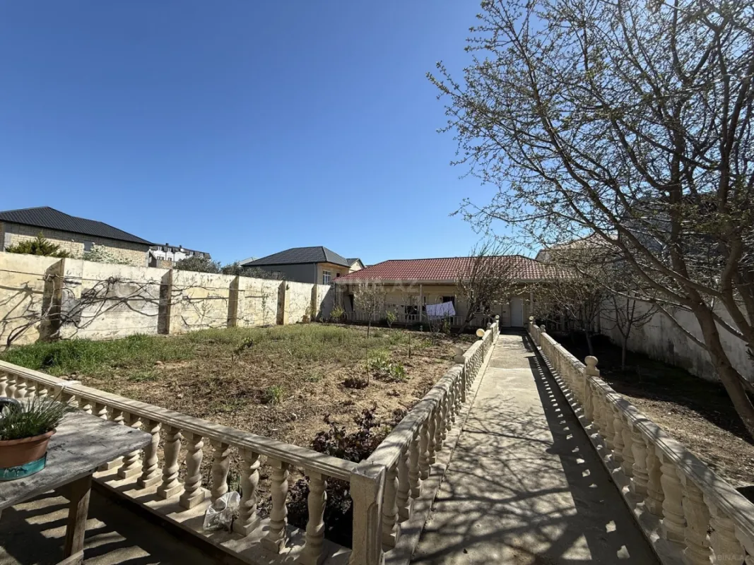 Satılır 5 otaqlı həyət evi 200 m²
