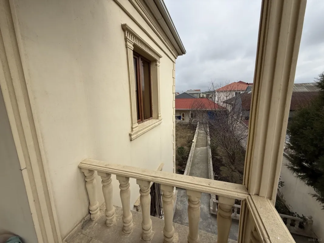 Satılır 5 otaqlı həyət evi 200 m²
