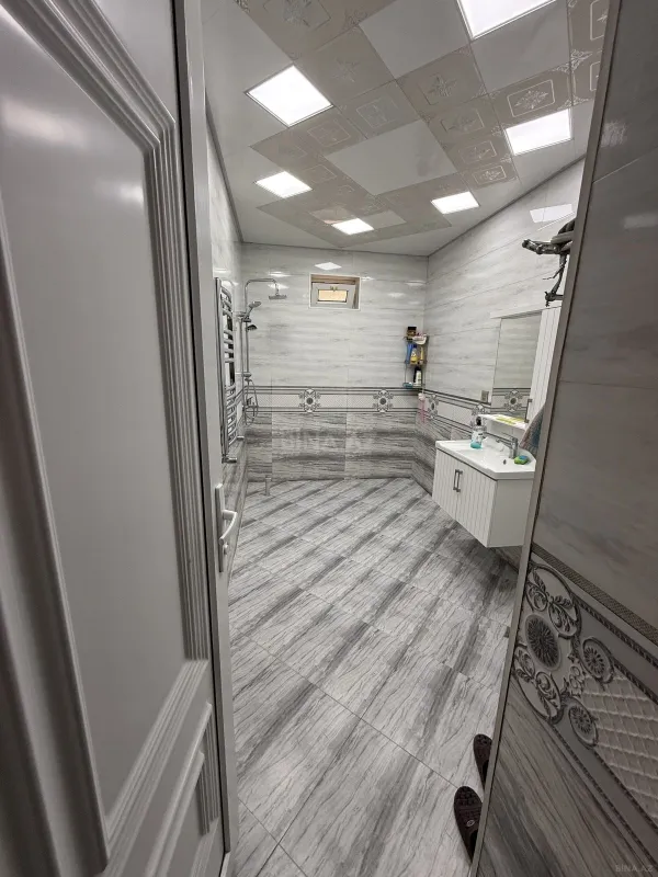 Satılır 5 otaqlı həyət evi 200 m²