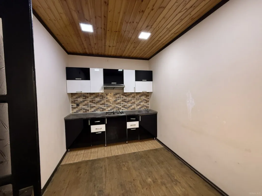 Satılır 5 otaqlı həyət evi 200 m²