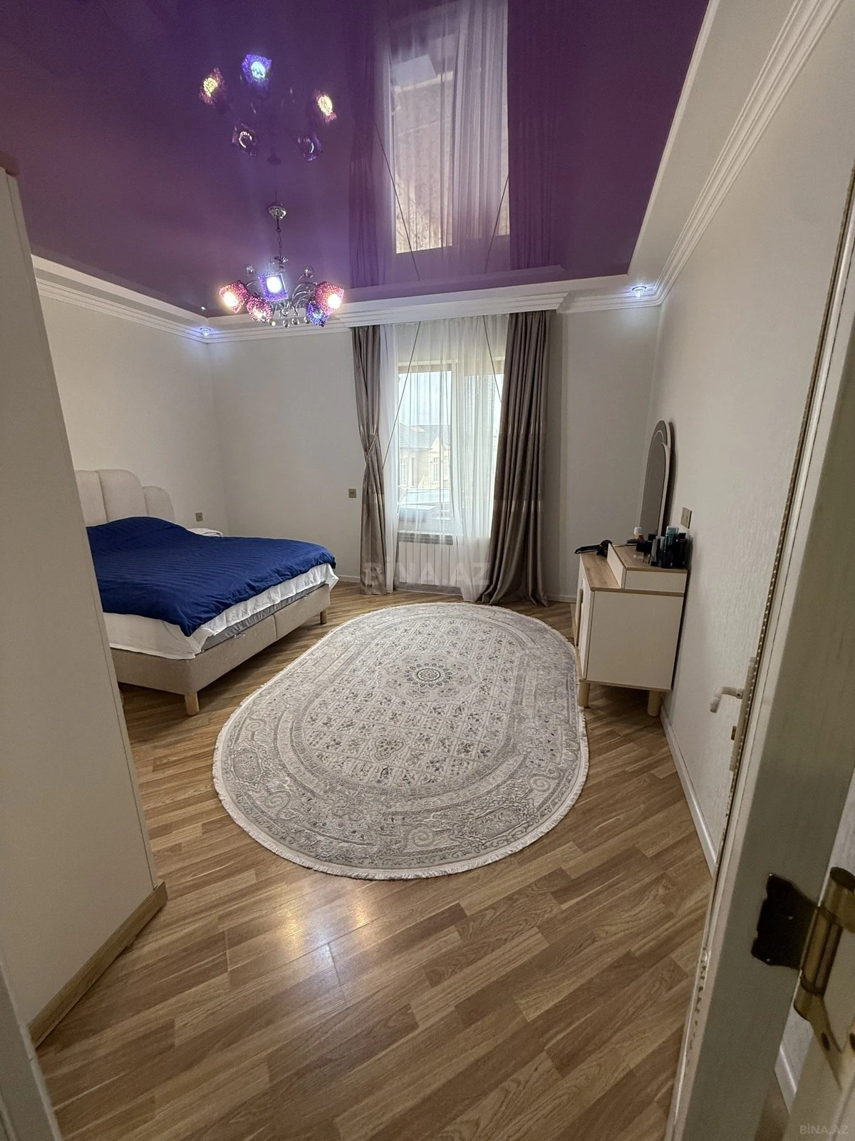 Satılır 5 otaqlı həyət evi 200 m²