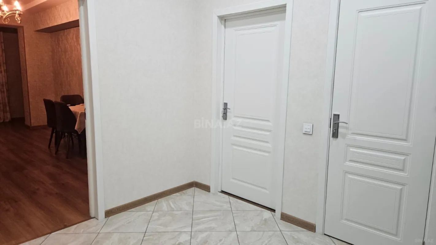 Satılır 2 otaqlı mənzil 70 m²