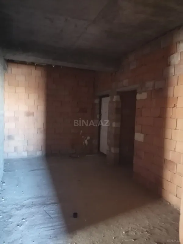 Satılır 3 otaqlı mənzil 136.6 m²