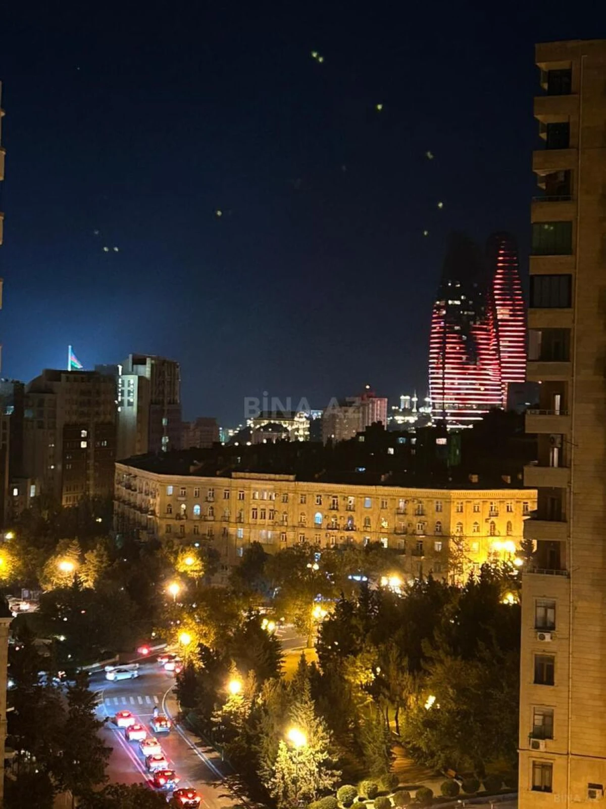 Satılır 3 otaqlı mənzil 110 m²