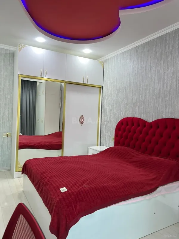 Kirayə verilir 2 otaqlı mənzil 107 m²