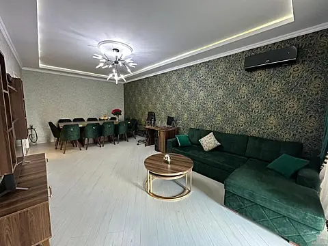 Kirayə verilir 2 otaqlı mənzil 107 m²