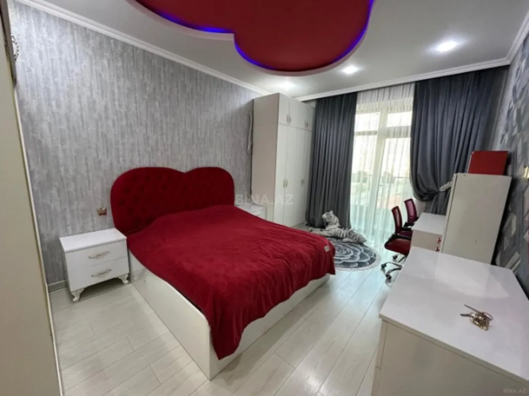Kirayə verilir 2 otaqlı mənzil 107 m²