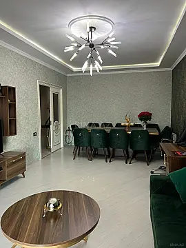 Kirayə verilir 2 otaqlı mənzil 107 m²