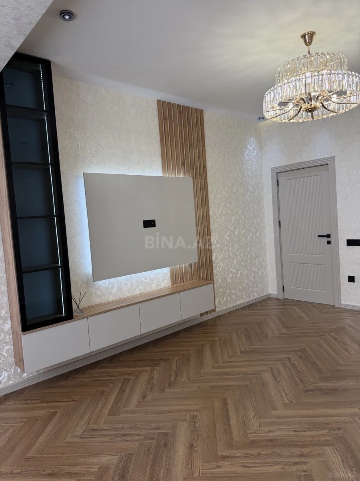 Satılır 3 otaqlı mənzil 105 m²