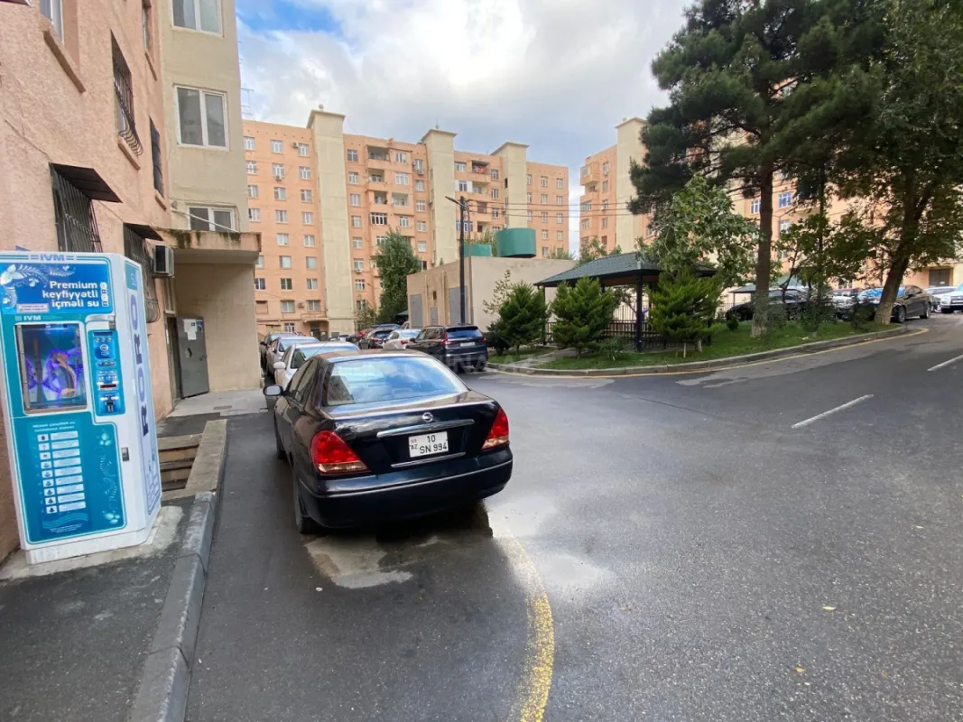 Satılır 4 otaqlı mənzil 100 m²