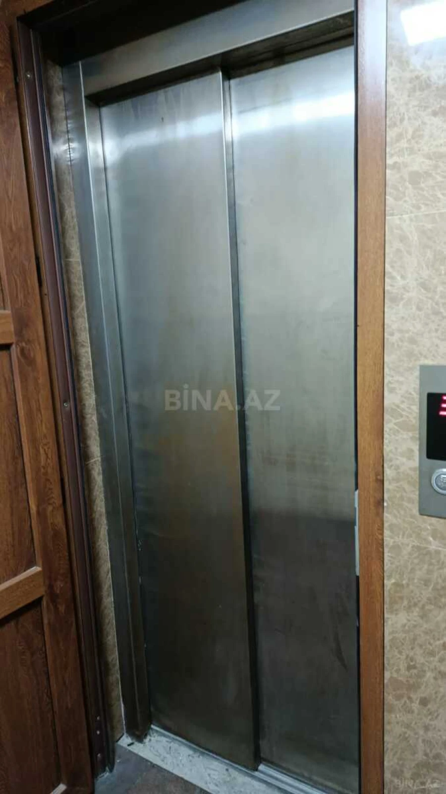 Kirayə verilir 5 otaqlı ofis 300 m²