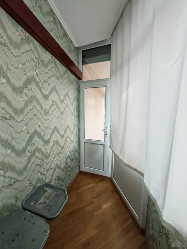 Kirayə verilir 3 otaqlı mənzil 135 m²