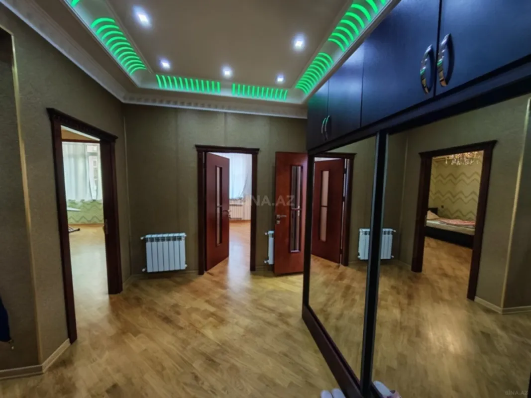 Kirayə verilir 3 otaqlı mənzil 135 m²