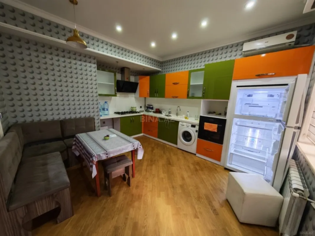 Kirayə verilir 3 otaqlı mənzil 135 m²