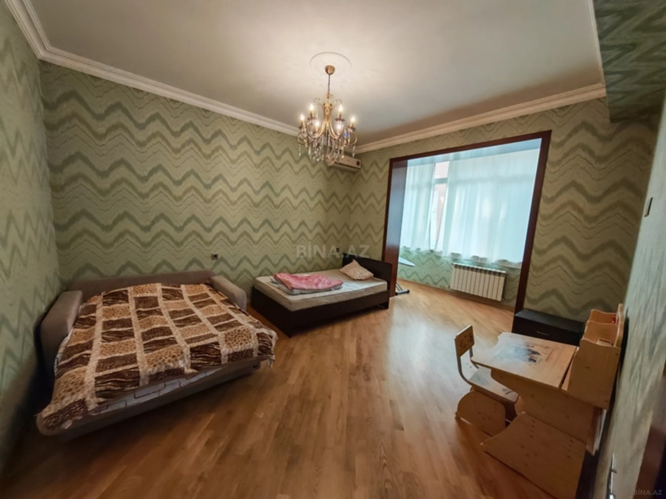 Kirayə verilir 3 otaqlı mənzil 135 m²