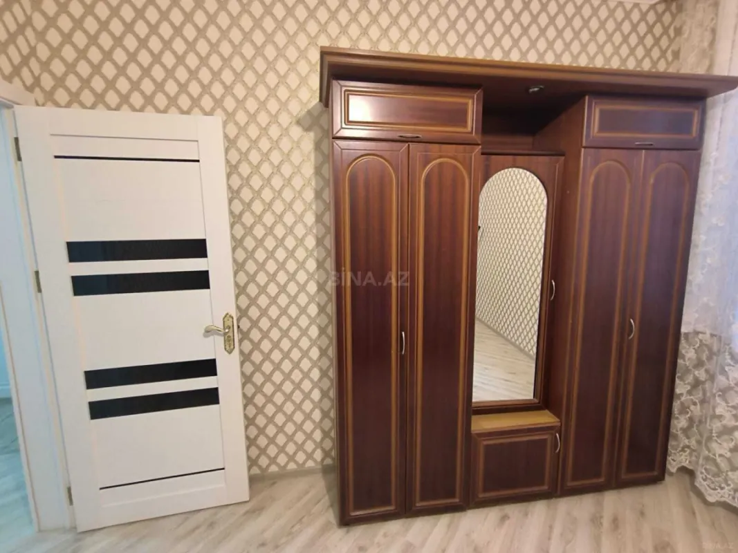 Satılır 4 otaqlı həyət evi 181 m²