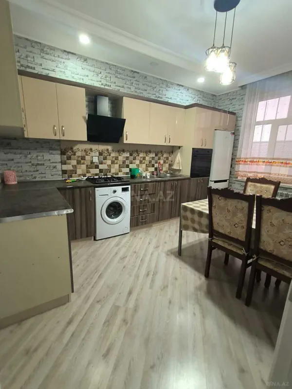 Satılır 4 otaqlı həyət evi 181 m²