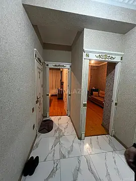 Kirayə verilir 2 otaqlı mənzil 60 m²