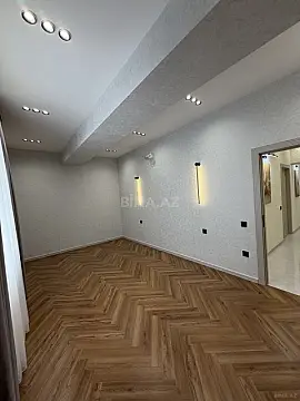 Satılır 3 otaqlı mənzil 105 m²
