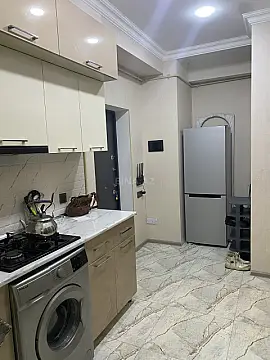Kirayə verilir 2 otaqlı mənzil 45 m²