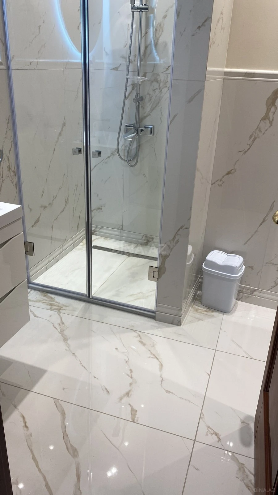 Kirayə verilir 2 otaqlı mənzil 45 m²