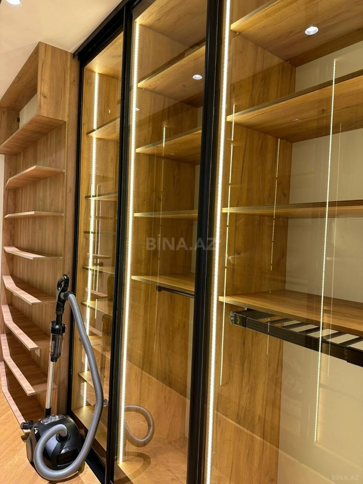 Kirayə verilir 3 otaqlı mənzil 170 m²