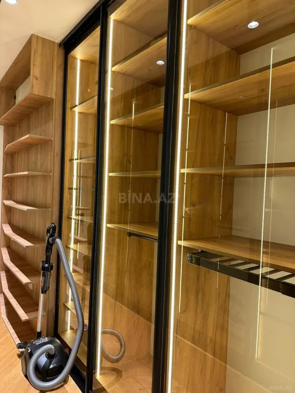 Kirayə verilir 3 otaqlı mənzil 170 m²