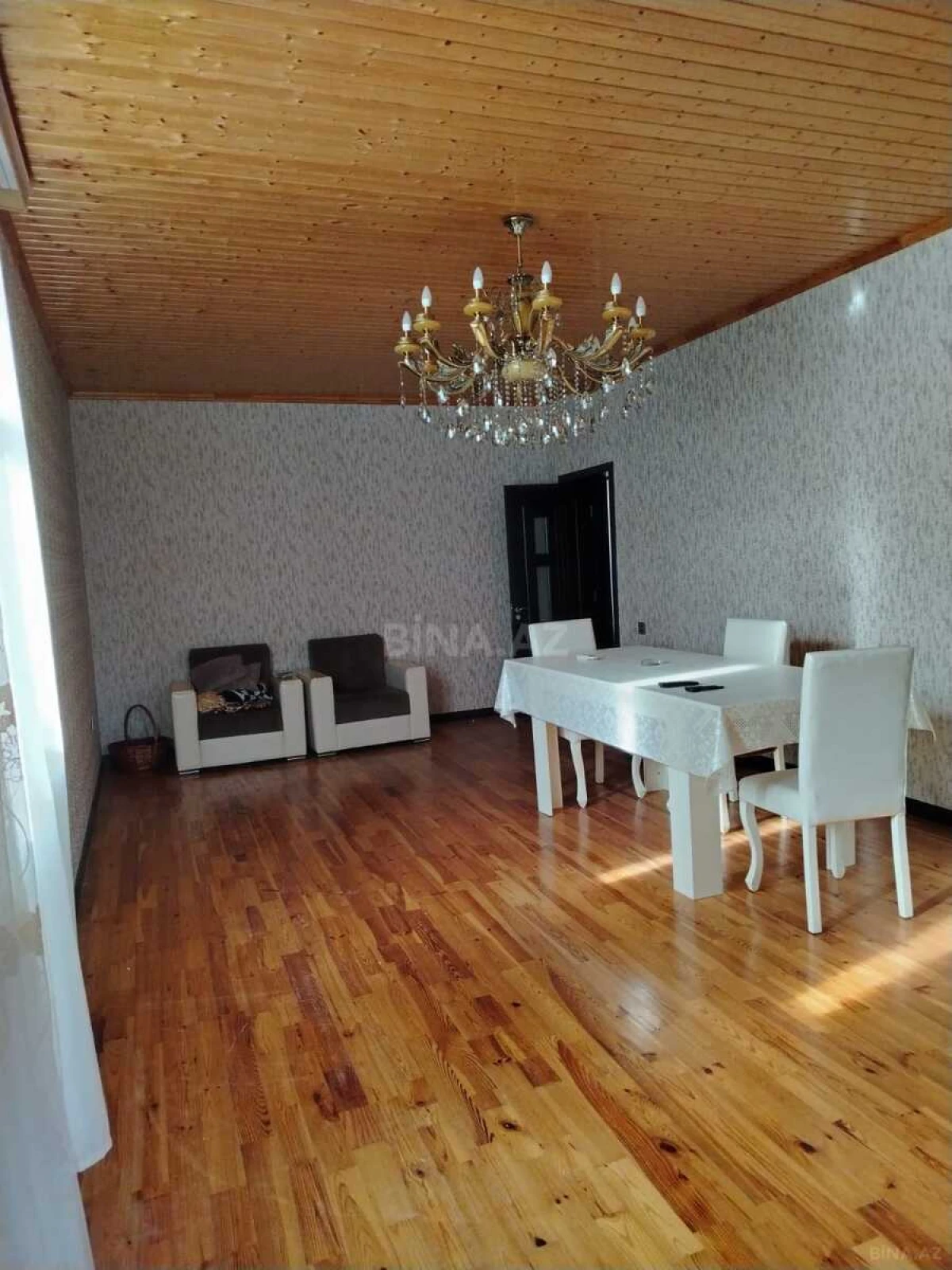 Satılır 6 otaqlı həyət evi 220 m²