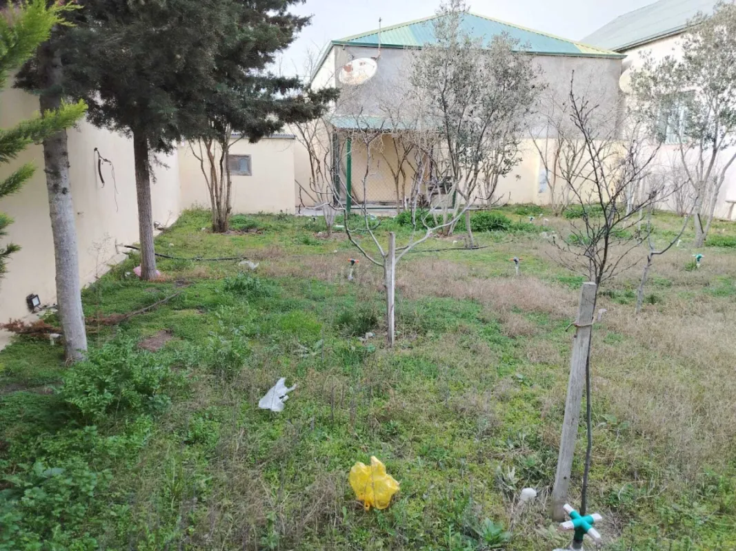 Satılır 6 otaqlı həyət evi 220 m²