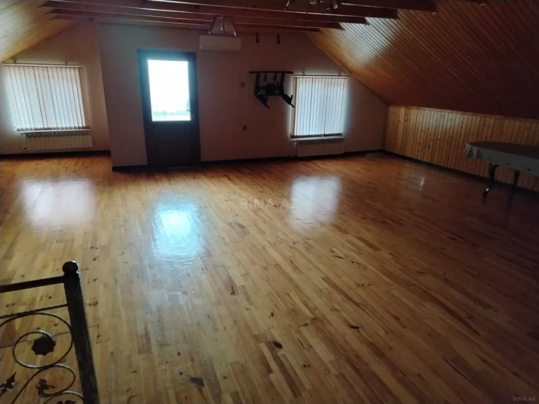 Satılır 6 otaqlı həyət evi 220 m²