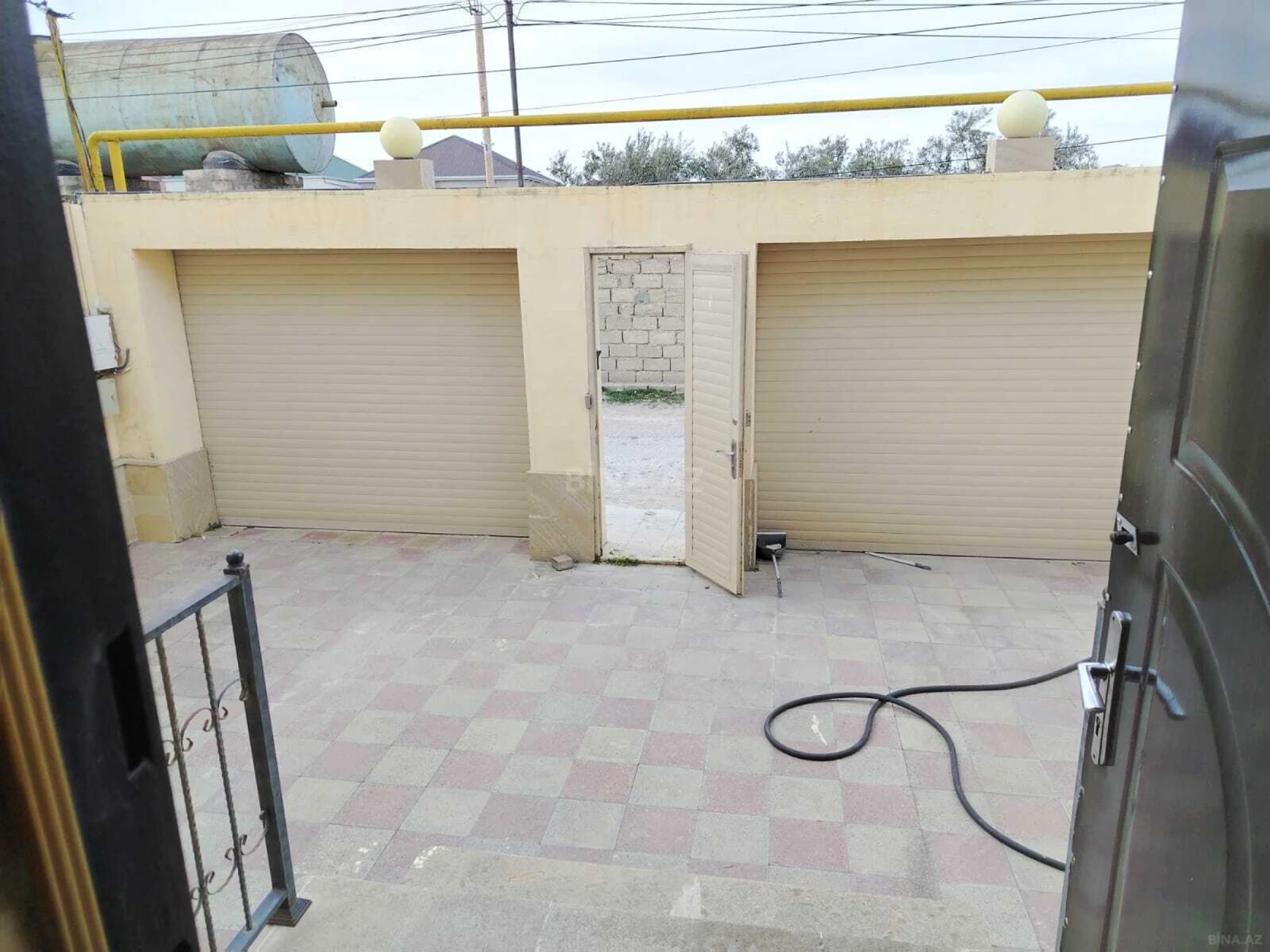 Satılır 6 otaqlı həyət evi 220 m²