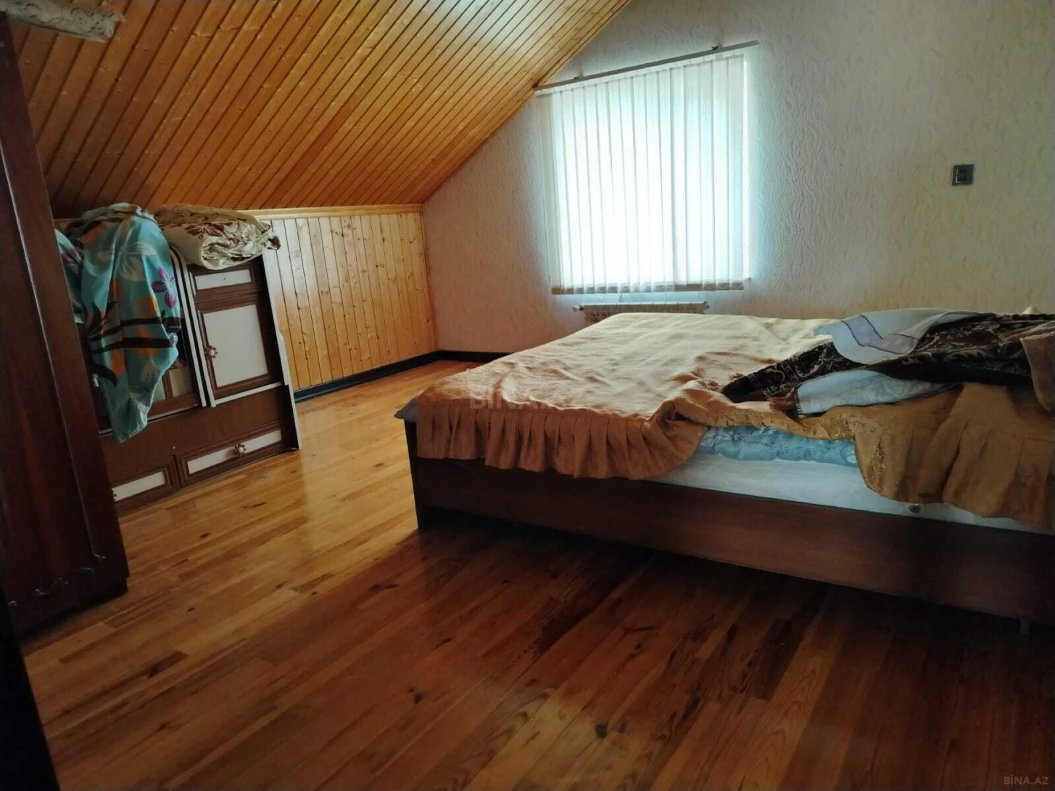 Satılır 6 otaqlı həyət evi 220 m²