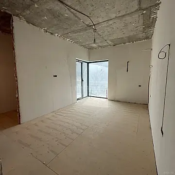 Satılır 4 otaqlı mənzil 200 m²
