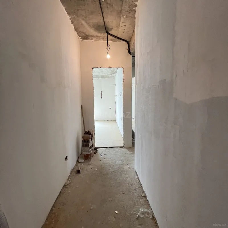 Satılır 4 otaqlı mənzil 200 m²