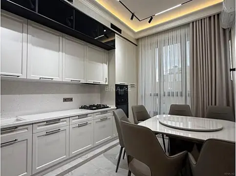 Kirayə verilir 2 otaqlı mənzil 90 m²