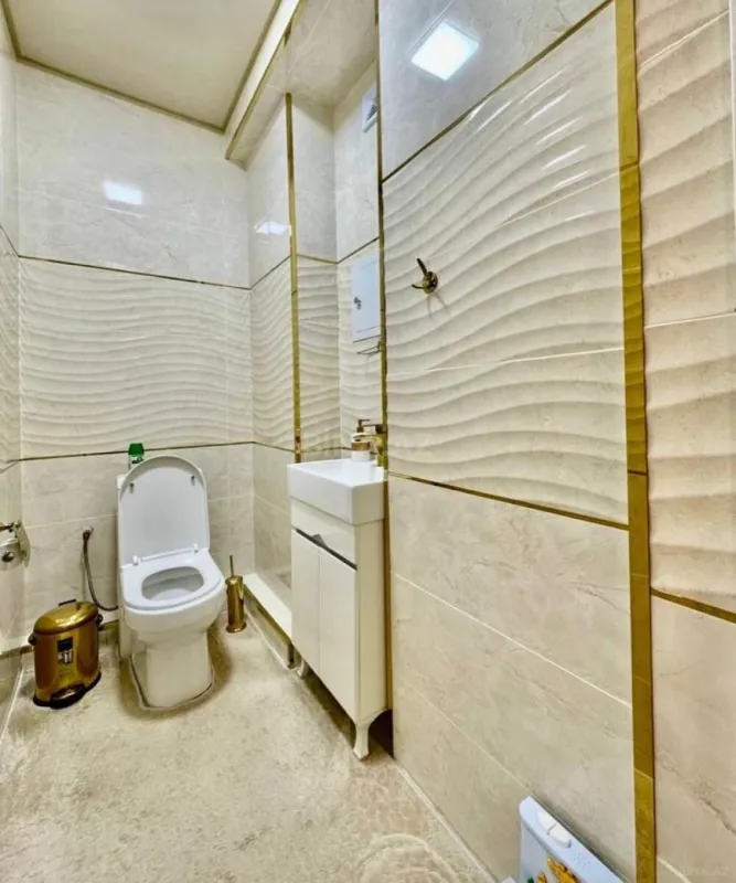 Kirayə verilir 2 otaqlı mənzil 90 m²