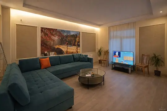 Kirayə verilir 2 otaqlı mənzil 68 m²