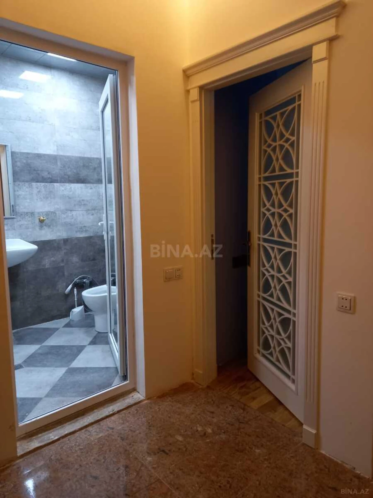 Kirayə verilir 2 otaqlı mənzil 68 m²