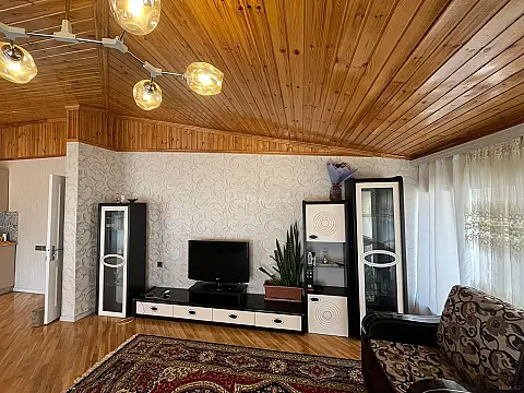 Kirayə verilir 3 otaqlı mənzil 134 m²