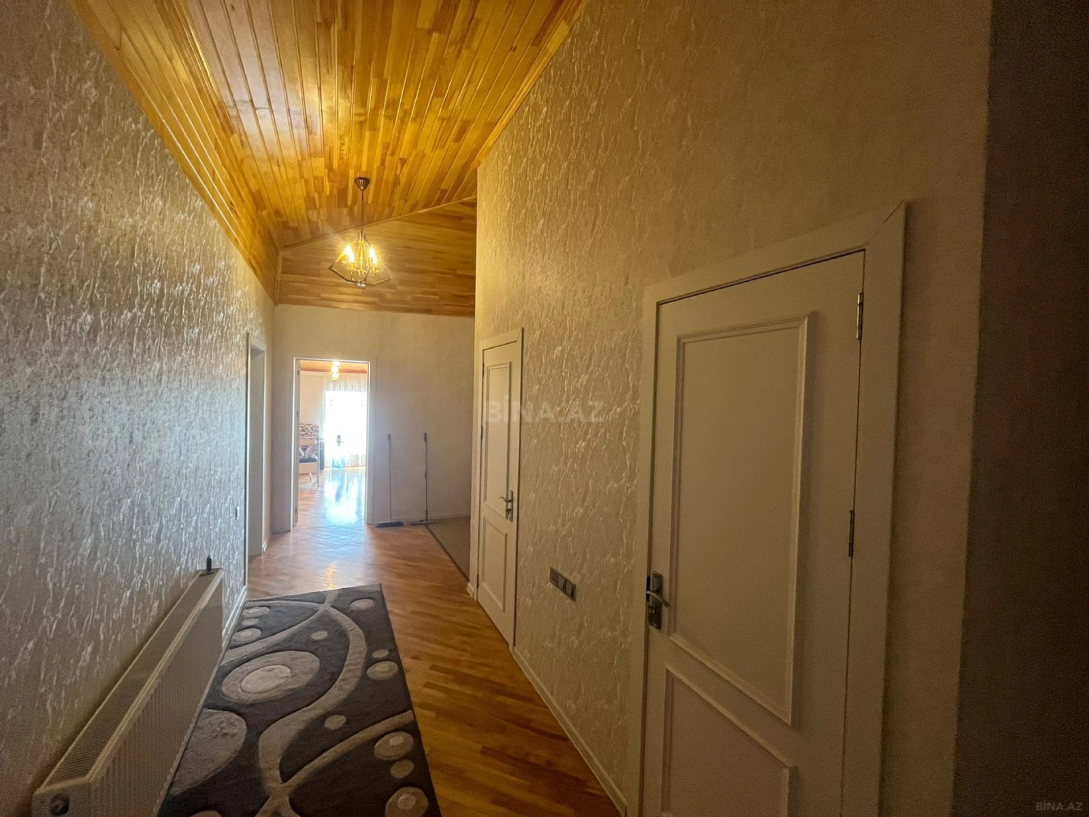 Kirayə verilir 3 otaqlı mənzil 134 m²